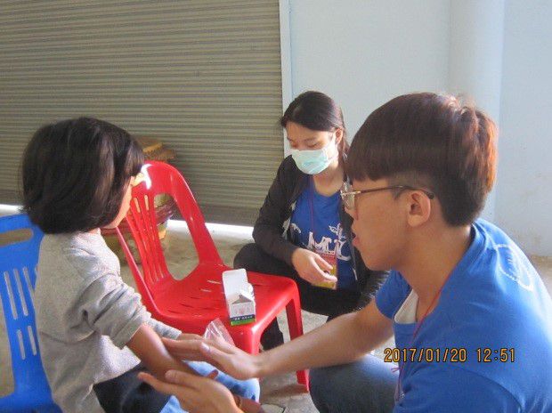 中國醫藥國際志工攜手正光 前進泰緬寮